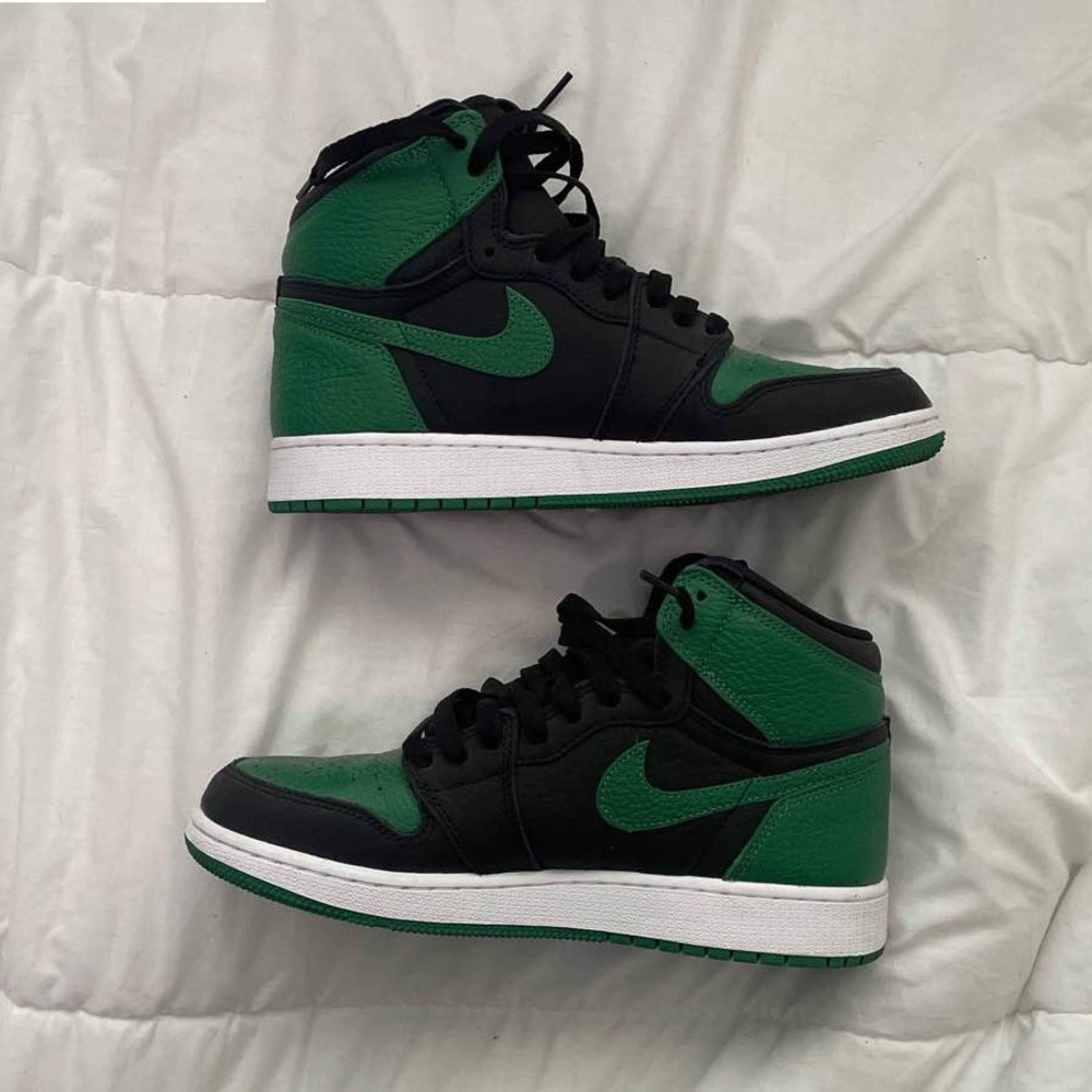 Air Jordan 1 Retro High OG GS Pine Green 2.0